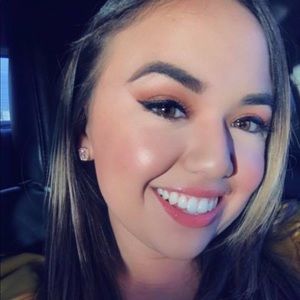 Meet your Posher, Lizeth